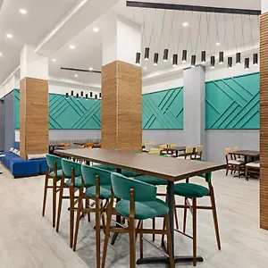 Hotel Lic - Laguardia West, An Ihg